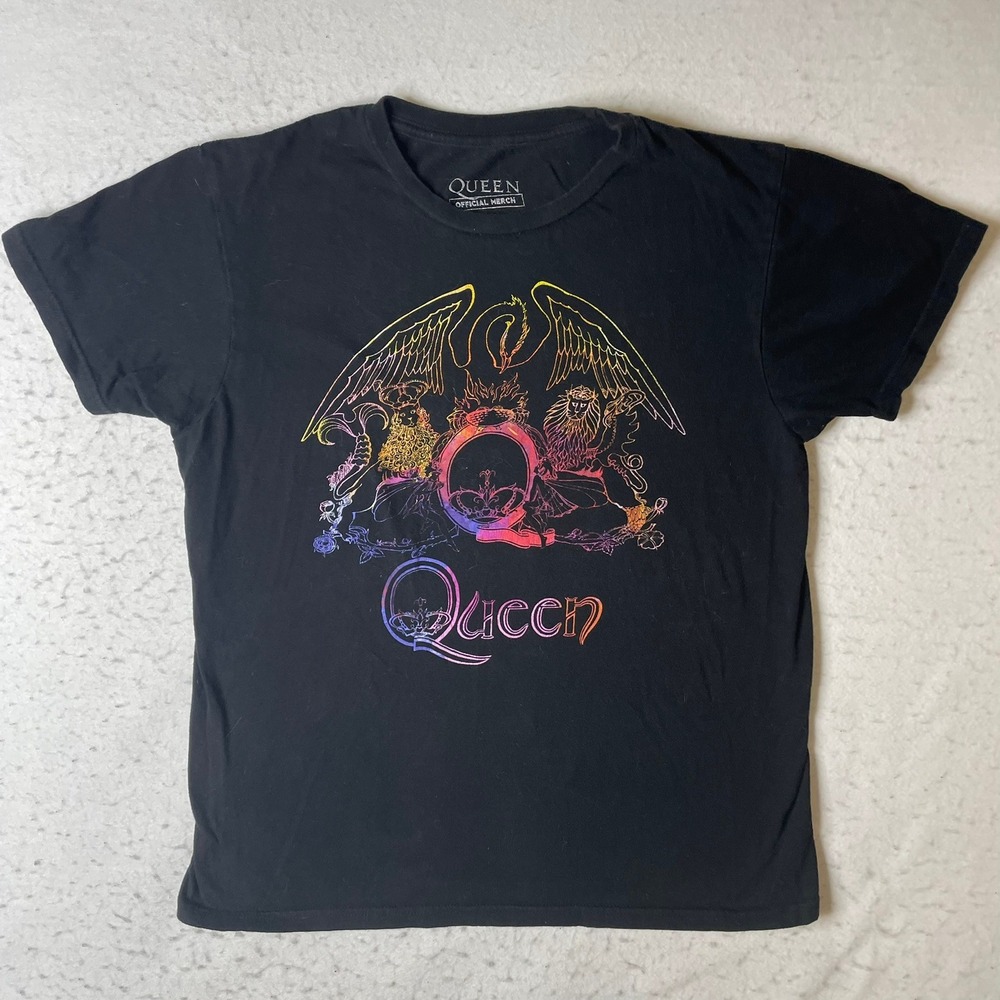 Queen T-Shirt Mens Medium Black Rainbow Crest Graphic Band Tee 2021 Bravado